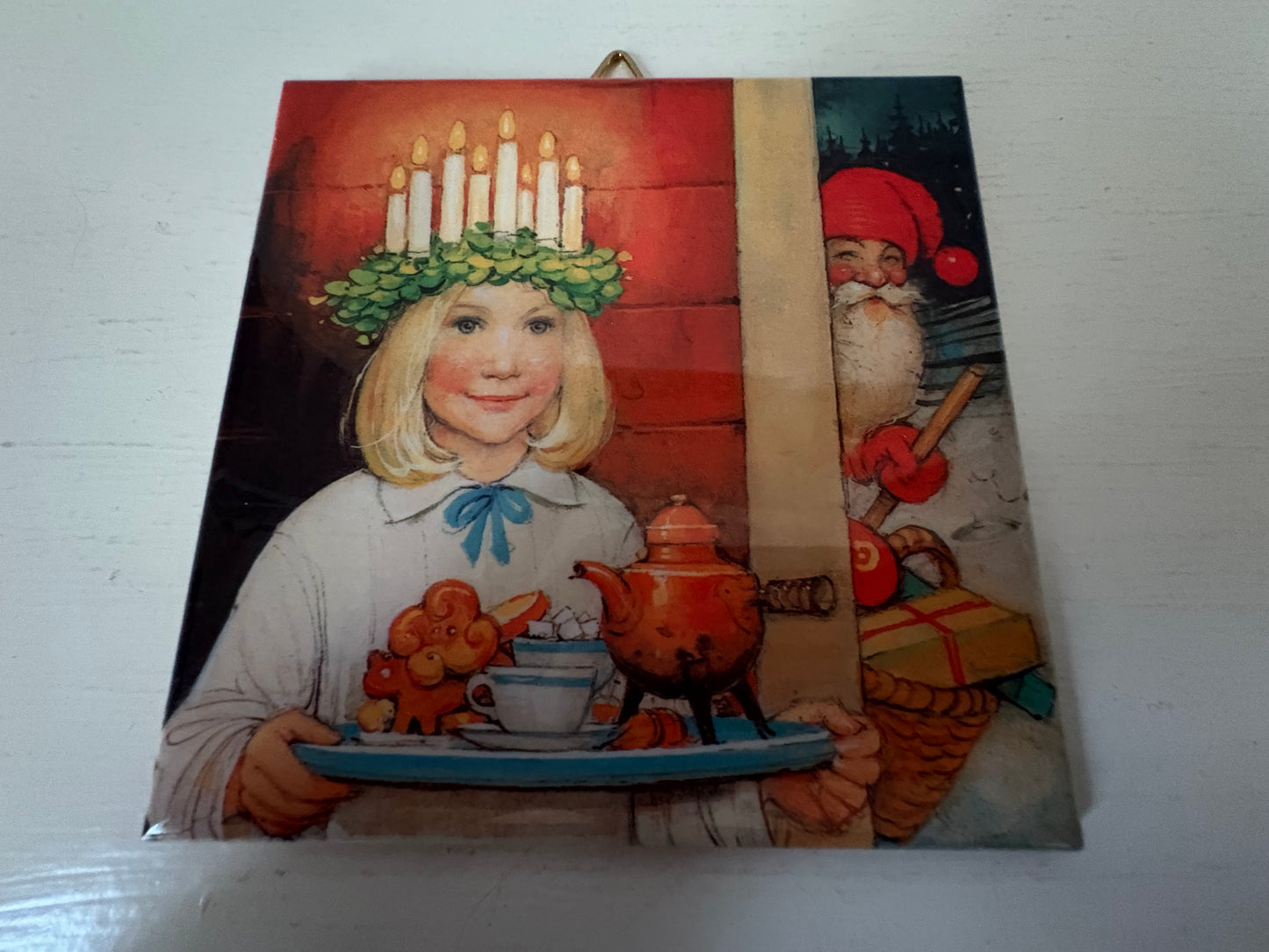 Lucia Serving Breakfast Ceramic Tile