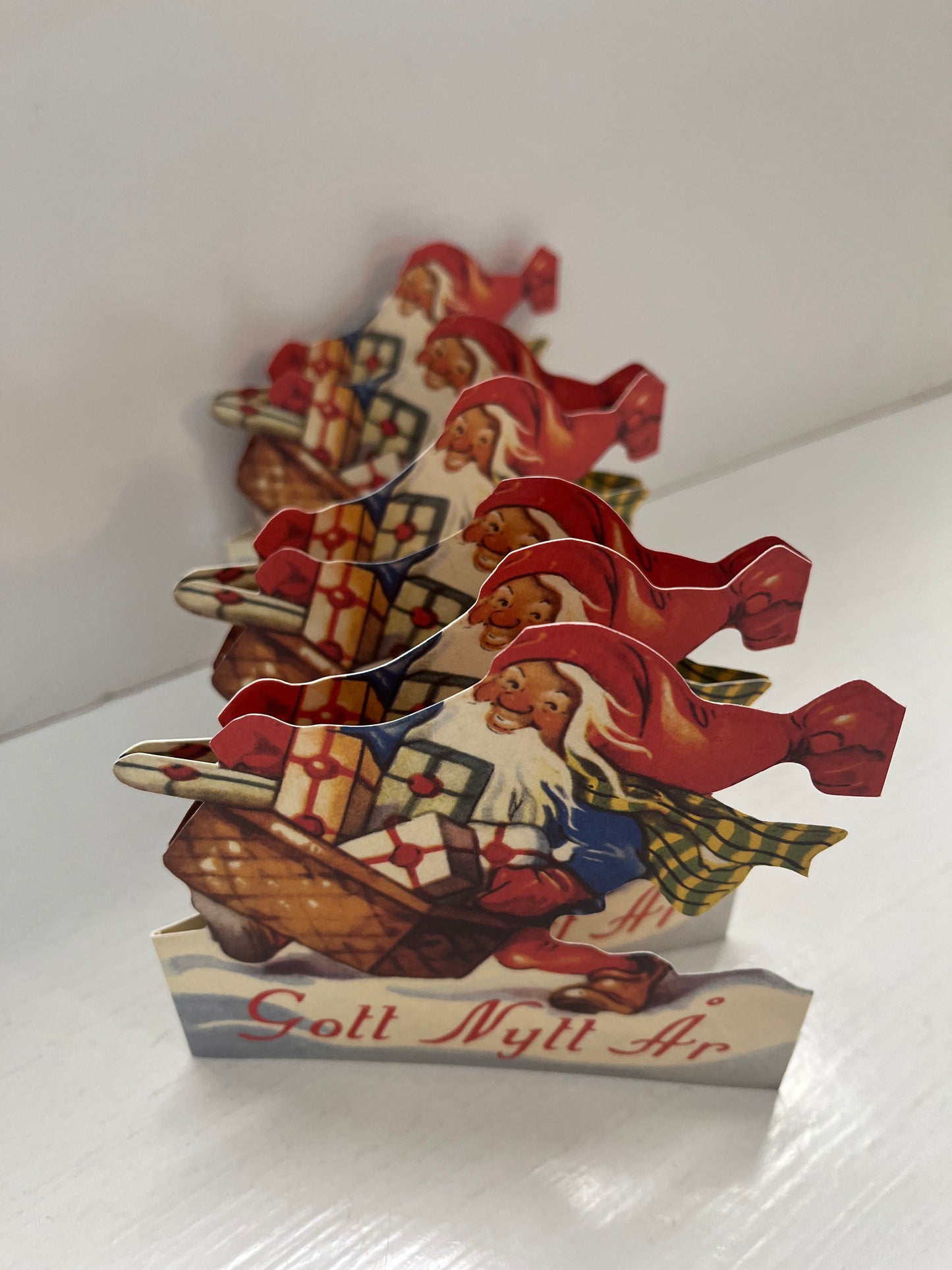 Gift Carrying Nisse/Tomte/Tonttuta Pullout
