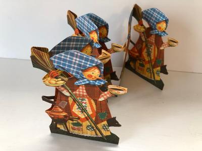 Little Swedish Witches Pull Out