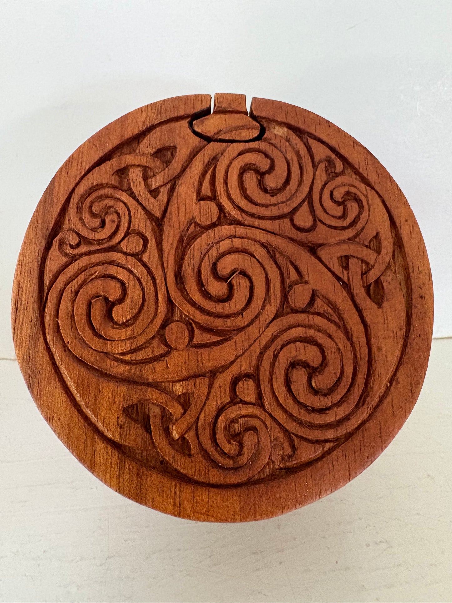 Round Puzzle Box