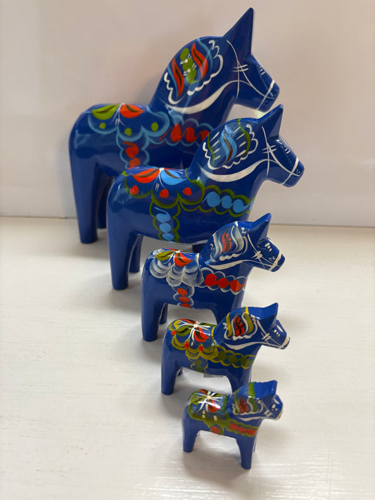 Standing Dala in Blue